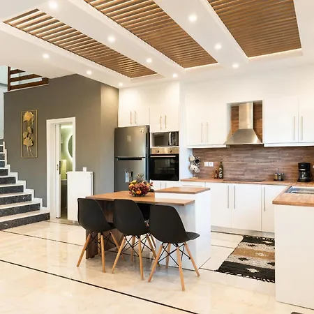 Luxurious - Private Pool, Jacuzzi, Sauna, & Gym - 13km To Rethymno Center וילה *