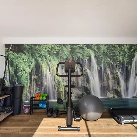 Luxurious - Private Pool, Jacuzzi, Sauna, & Gym - 13km To Rethymno Center וילה Kirianna