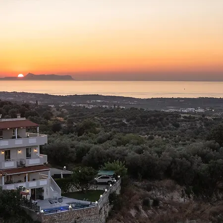 Luxurious - Private Pool, Jacuzzi, Sauna, & Gym - 13km To Rethymno Center *